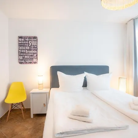 Einladende Mit Badewanne, Balkon, Boxspringbett Holiday home Kuehlungsborn