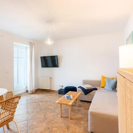 Einladende Mit Badewanne, Balkon, Boxspringbett Σπίτι διακοπών *