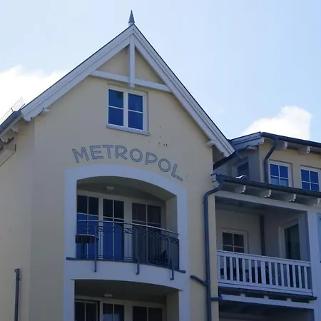 Einladende Mit Badewanne, Balkon, Boxspringbett Ferienhaus